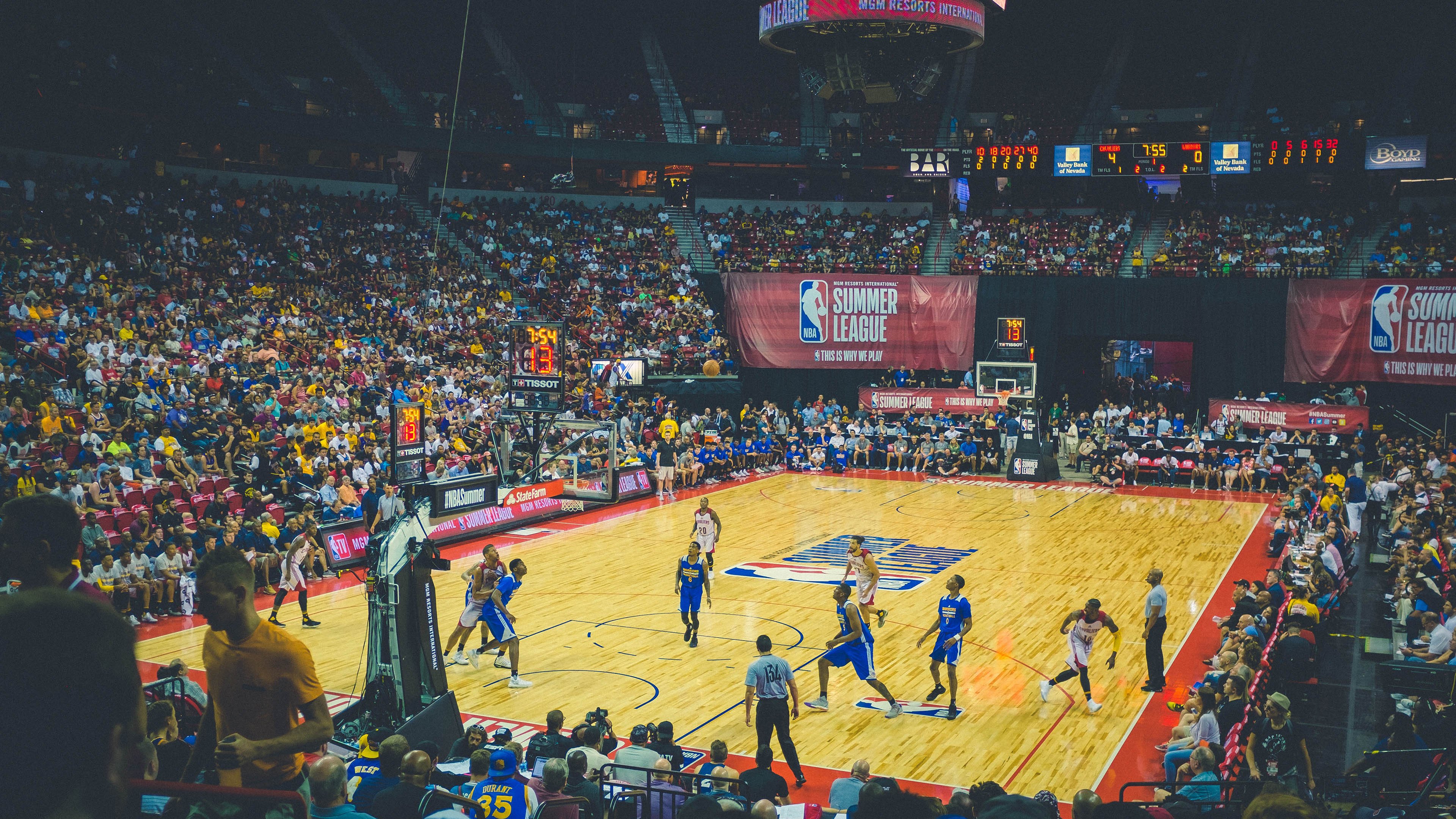 _未来篮球场：智能交互助力训练_，智能视觉篮球场